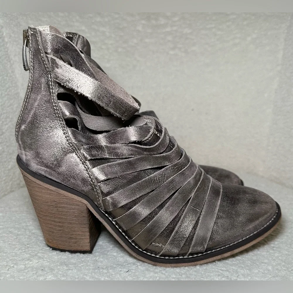 Free People size 37